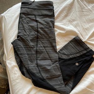 Lululemon Womens Pacerival crop! size 6